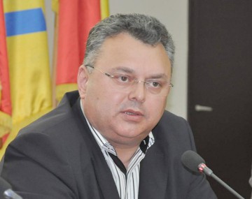 Dragomir, despre materialele electorale denigratoare: Cerem înlăturarea imediată a acestor bannere